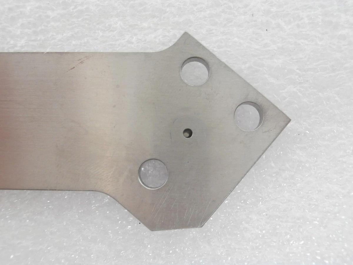 Used ASML 8790135 Robot Unload Arm End Effector Fork Litho DSQ DST 233448878 Working