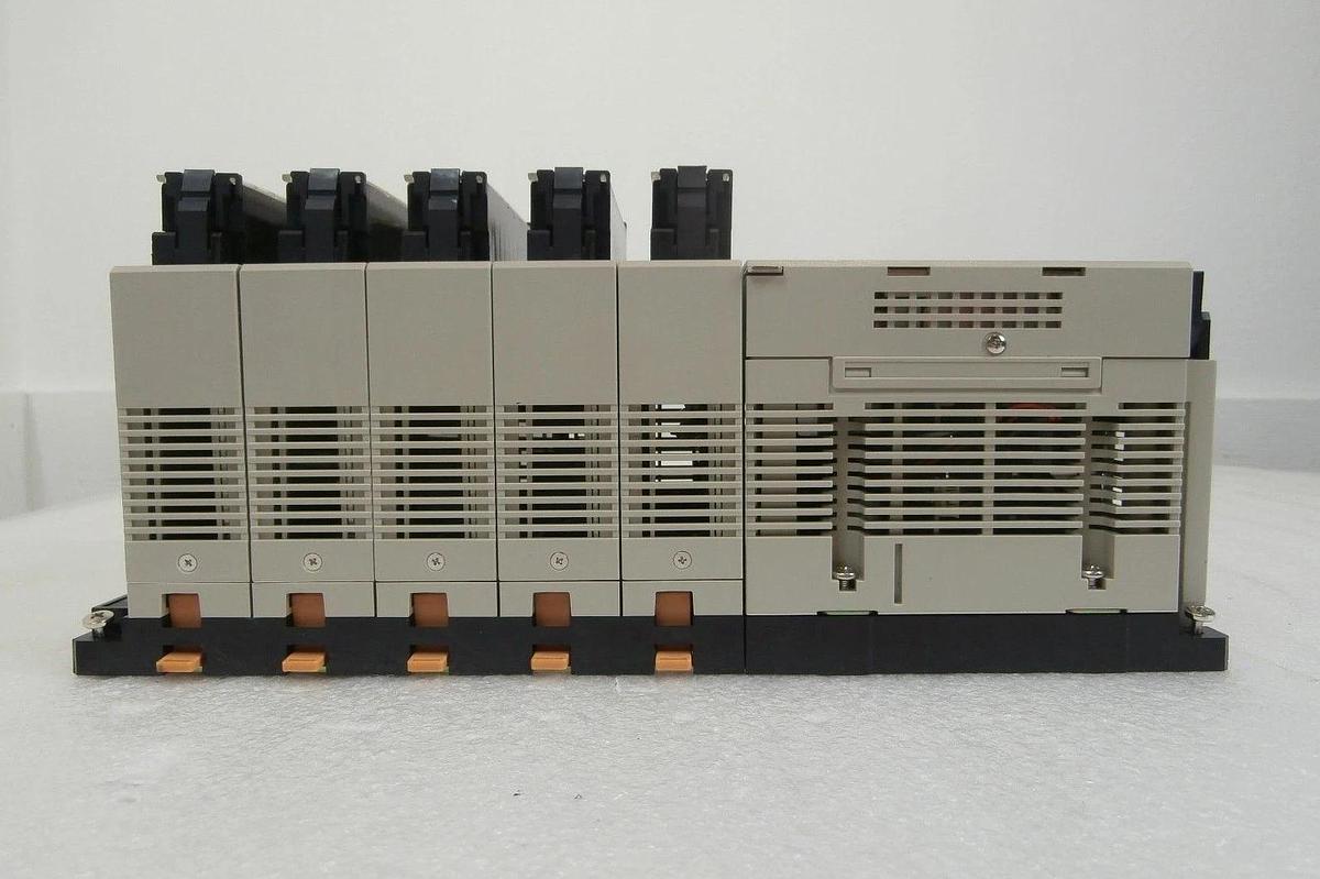Used Omron SYSMAC C200H Programmable Logic Controller PLC Assembly C200H-CPU02 Used