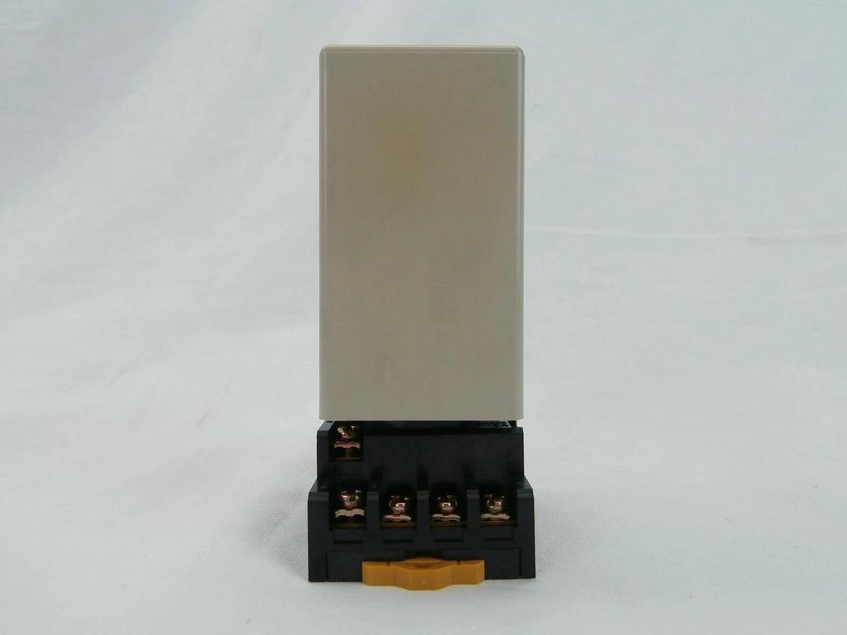 Used Omron 61F-GP-NH Floatless Level Switch with Socket Reseller Lot of 4 Used