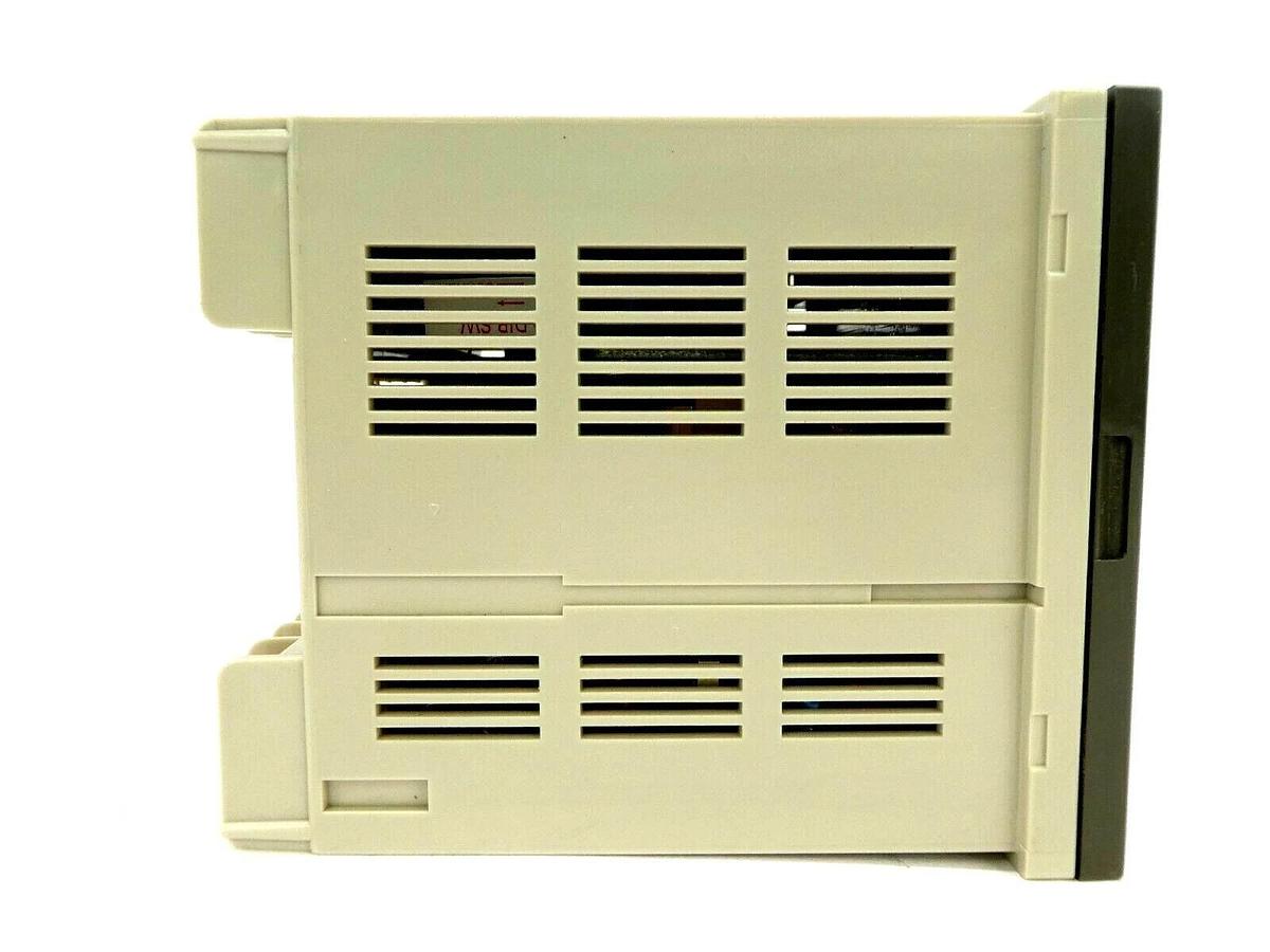Used Omron E5AX-LA02 Digital Process Temperature Humidity Controller %RH Working