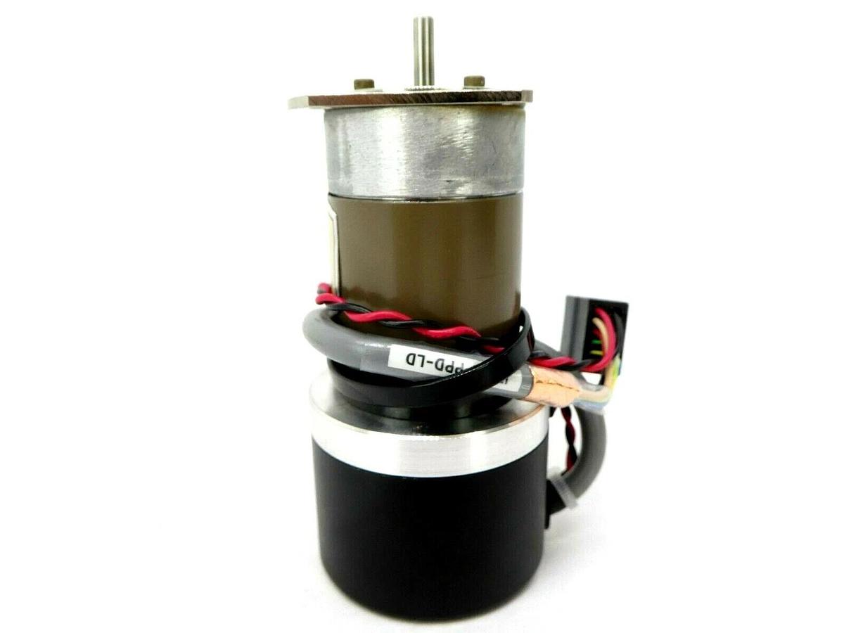 Used Yaskawa UTOPI-100SC Servo Motor QM Series UGQMEM-01SNQ81 Nikon NSR Working