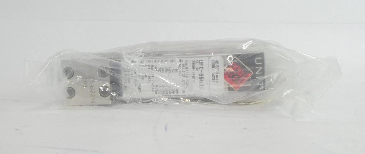 UNIT Instruments UFC-8561C Mass Flow Controller MFC 5000 SCCM H2 Lot of 2 New