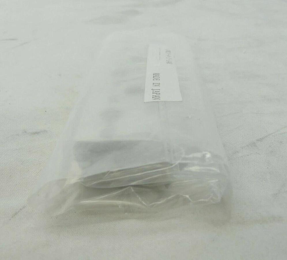 Fujikin CWLV-4-3-14R Block with Seal 1.125 Right Gas Feed Reseller Lot of 4 New
