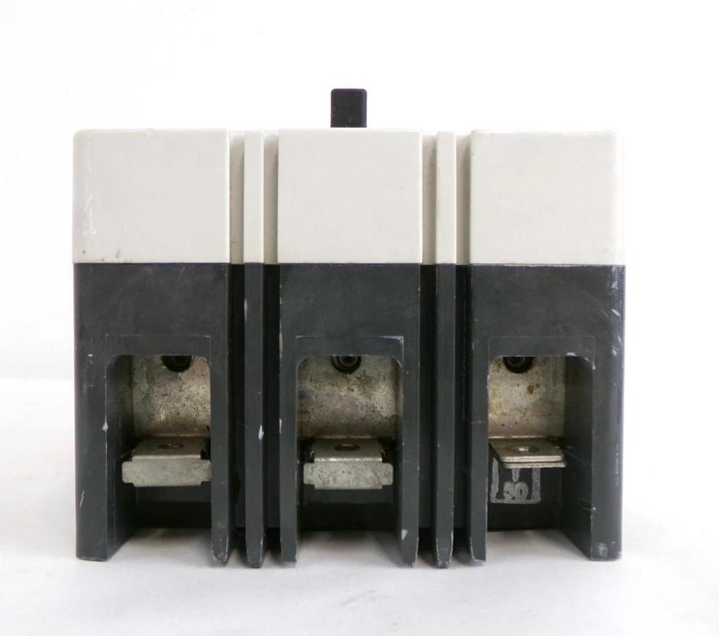 Used Cutler-Hammer 6638C90G89 3-Pole Industrial Circuit Breaker EHD 14k Working