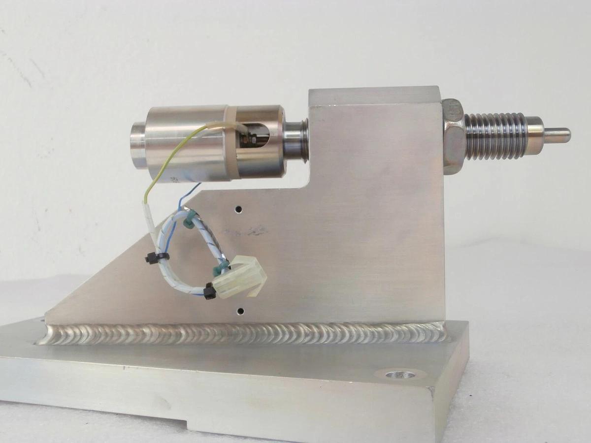 Used AMAT Applied Materials 0040-01275 Electrode 0150-97185 Quantum LEAP III Working