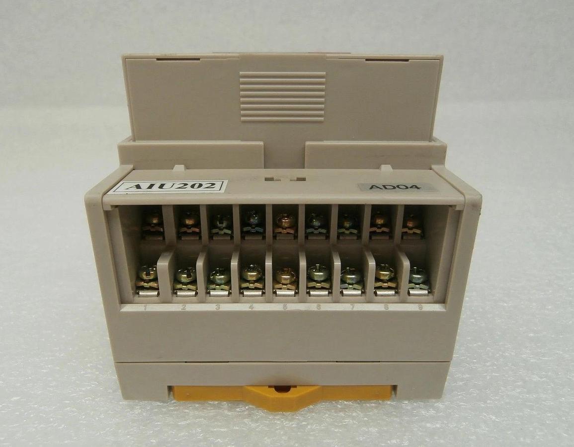 Used Omron GT1-AD04 Analog Unit 4 Point Input Module AD04 Used Working