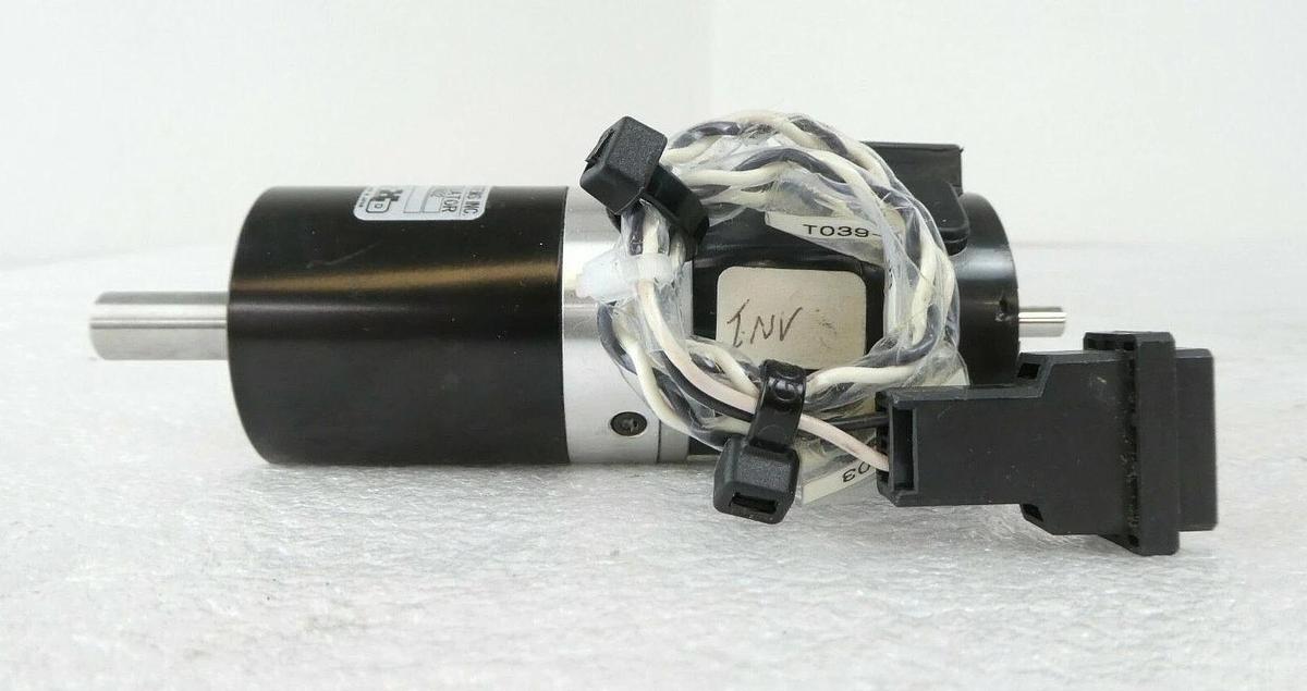 Used HD Systems 0068510098 Servo Actuator RH-11D-6004-4S602 Nikon NSR FX-601F Working