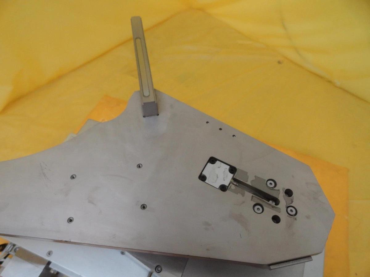 Used Kawasaki NS110C-B001 300mm Chuck Bot Robot 4K192-238-4 NSR-S307E DUV Working