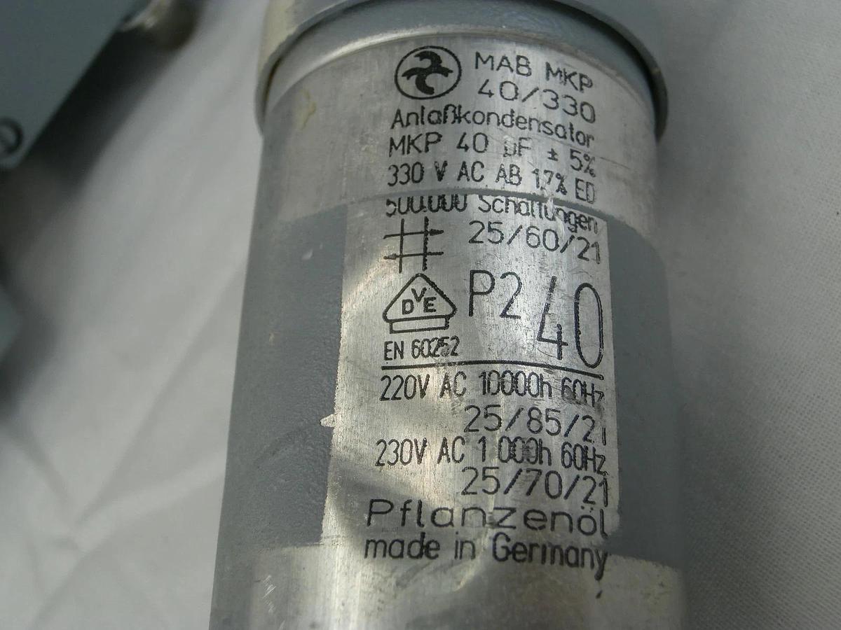 Used Vacuubrand MZ 2C Chemistry Diaphragm Vacuum Pump Tested Working