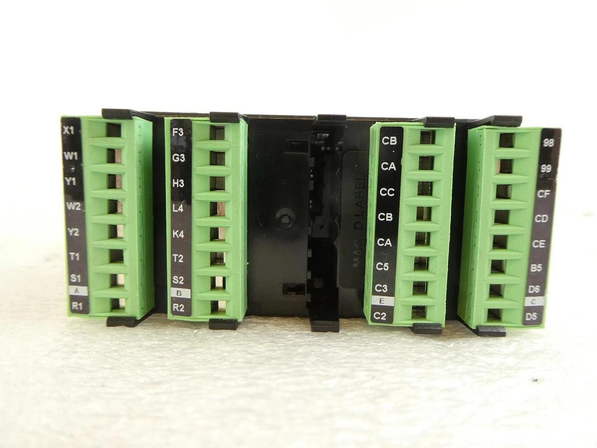 Used Watlow PM9C4CC-2CFJAAA Temperature Controller EZ-ZONE Reseller Lot of 2 Working
