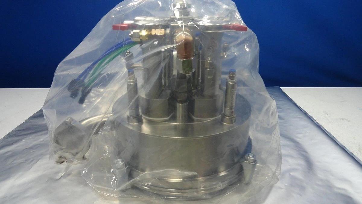 Used Edwards Y12501169 Helios Combustion Chamber Head 500052685 Used Working