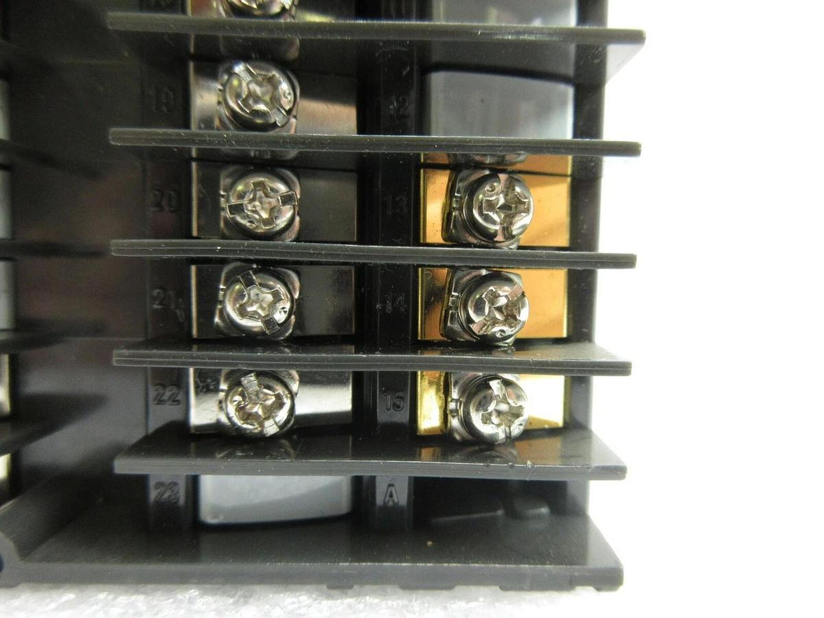 Used RKC Instruments F700FD04-8*CN-NNN-4A Temperature Controller Lot of 2 Used