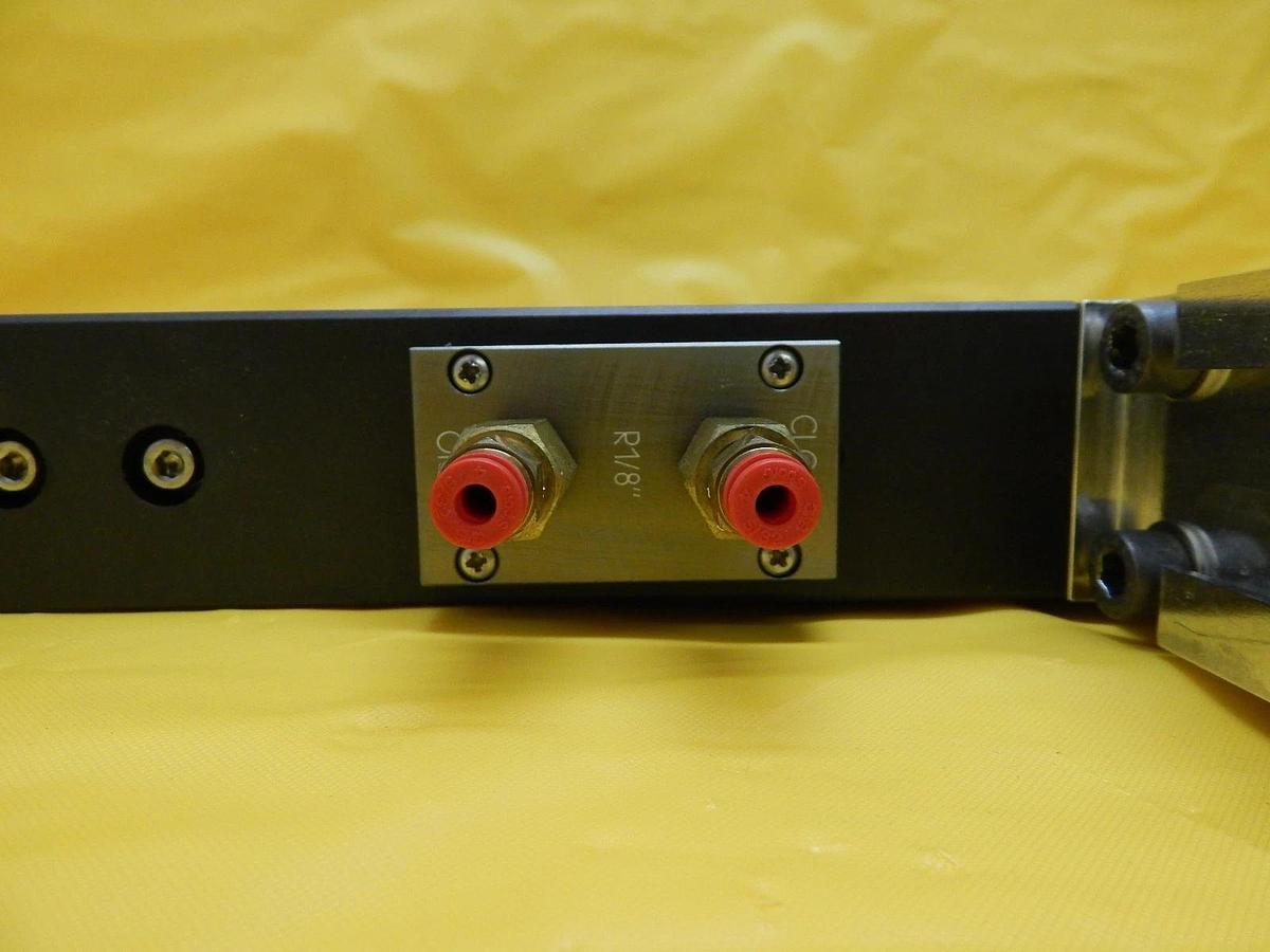 Used VAT 02010-BA24-0008 Pneumatic High Vacuum 12" Slit Valve Working