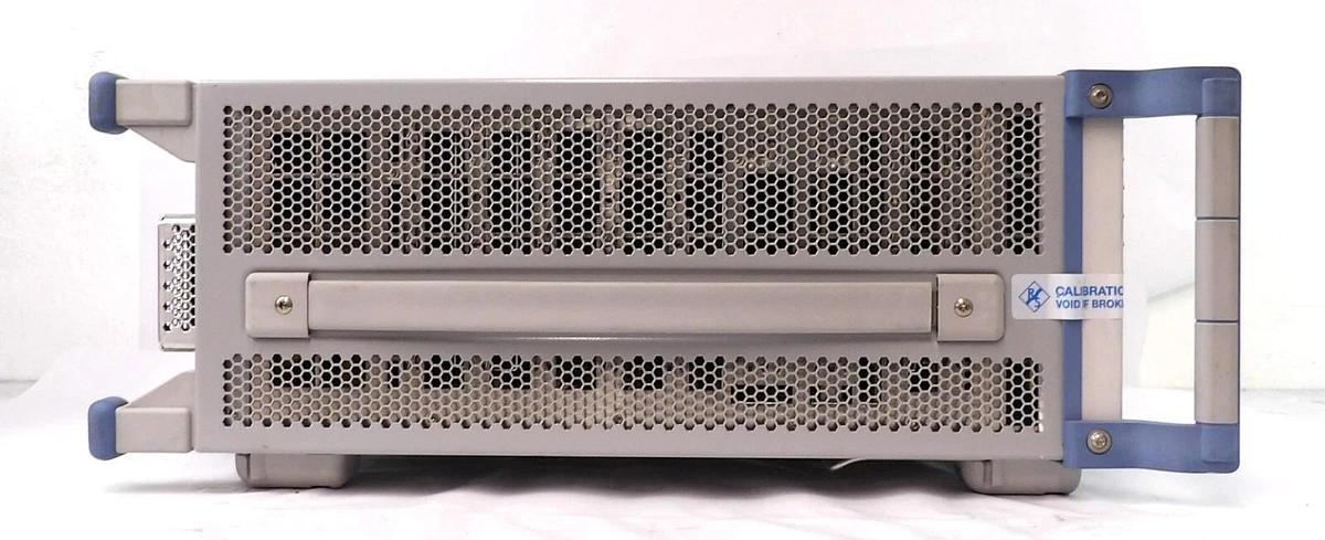 Used Rohde & Schwarz 1201.0002K50 Wideband Radio Comm CMW 500 Cracked Screen As-Is