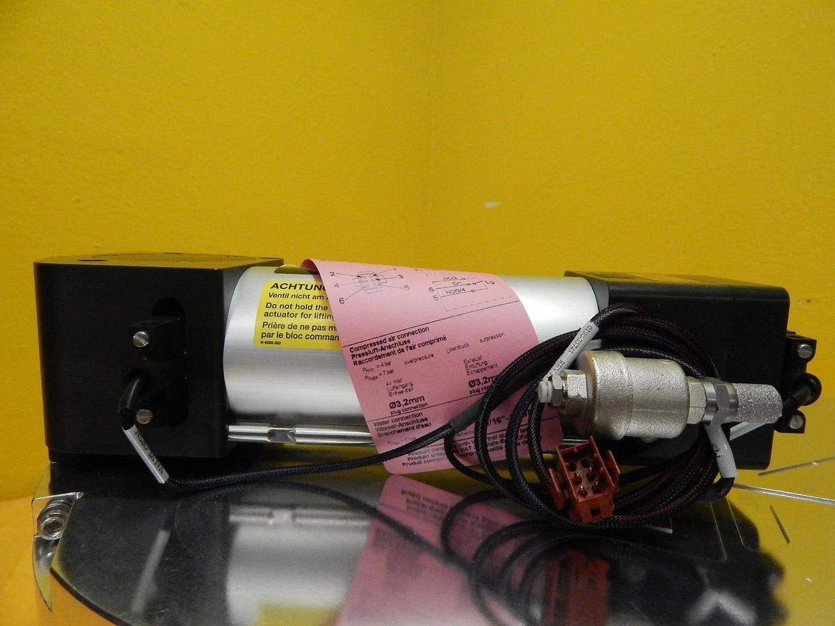 VAT 16548-PA21-AAB1 Pneumatic Pendulum Isolation Valve Series 16.5 New Surplus