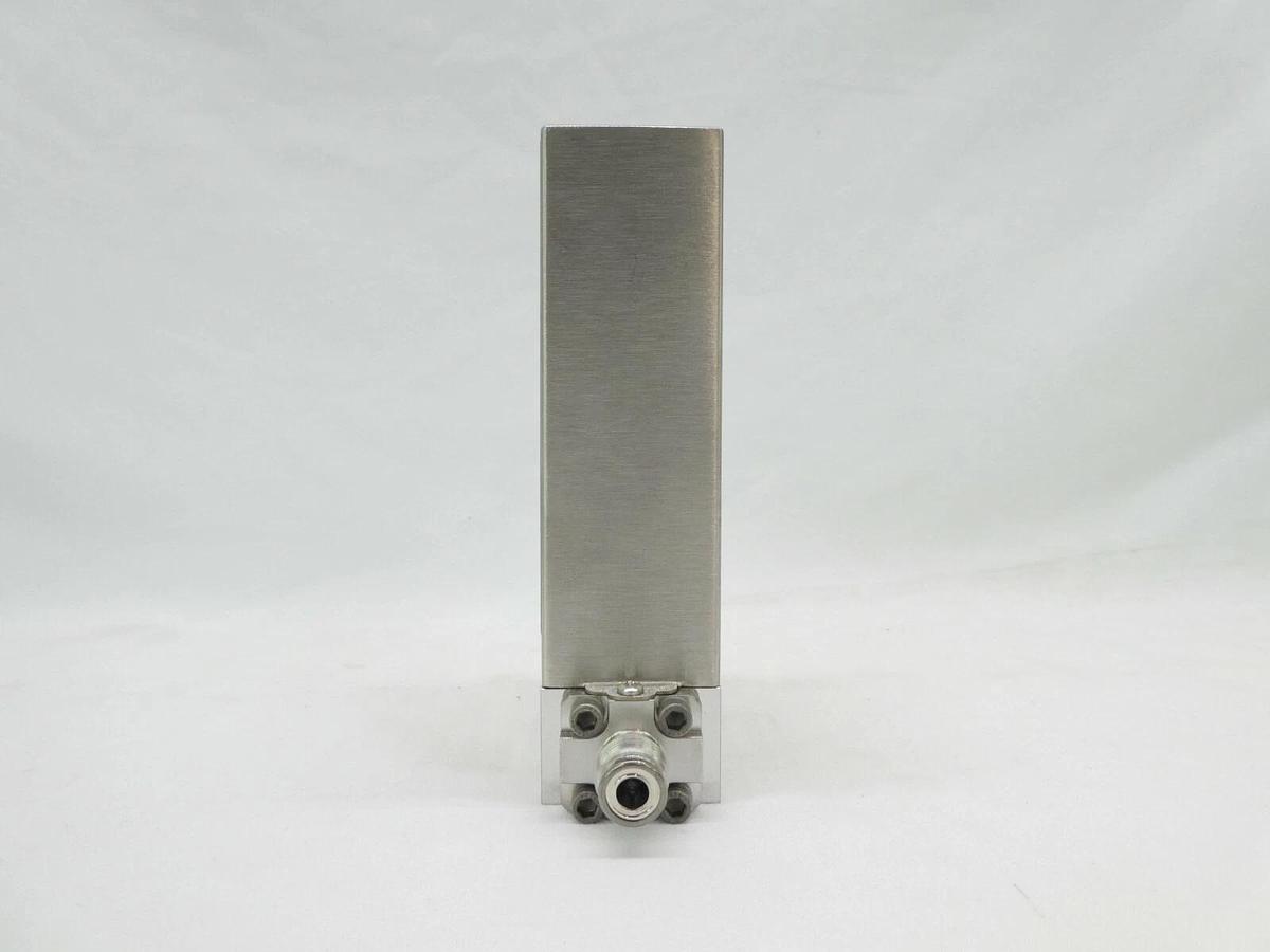 Used Celerity UFC-8165 Mass Flow Controller MFC AMAT 0190-25567 1L O2 Working Spare