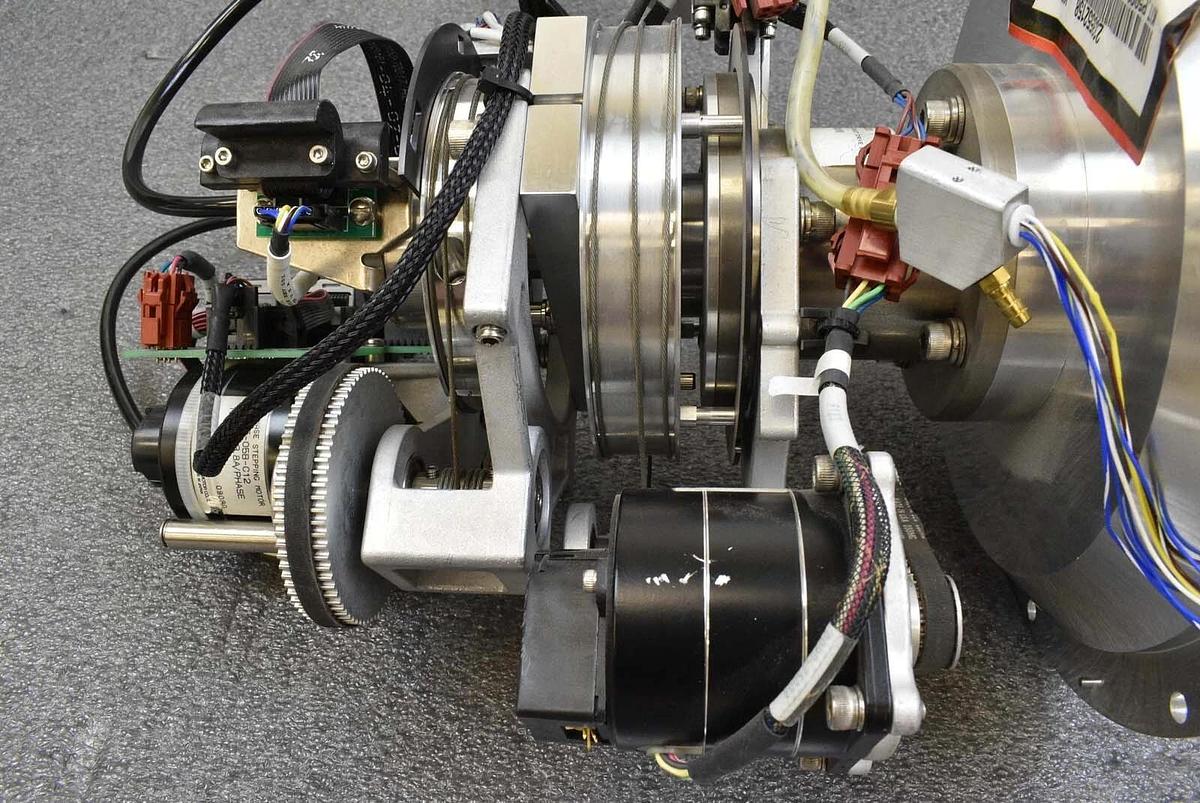 Used AMAT Applied Materials 0242-70220 200mm P5000 Robot Drive 8" Spare Surplus