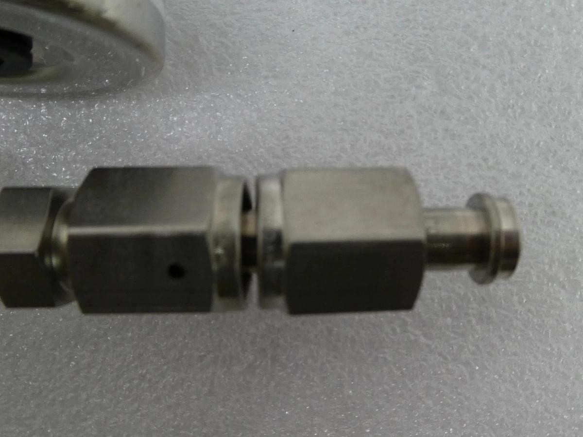 Used Tescom 64-2660KT420-009 Butt Weld Manual Regulator Used Working