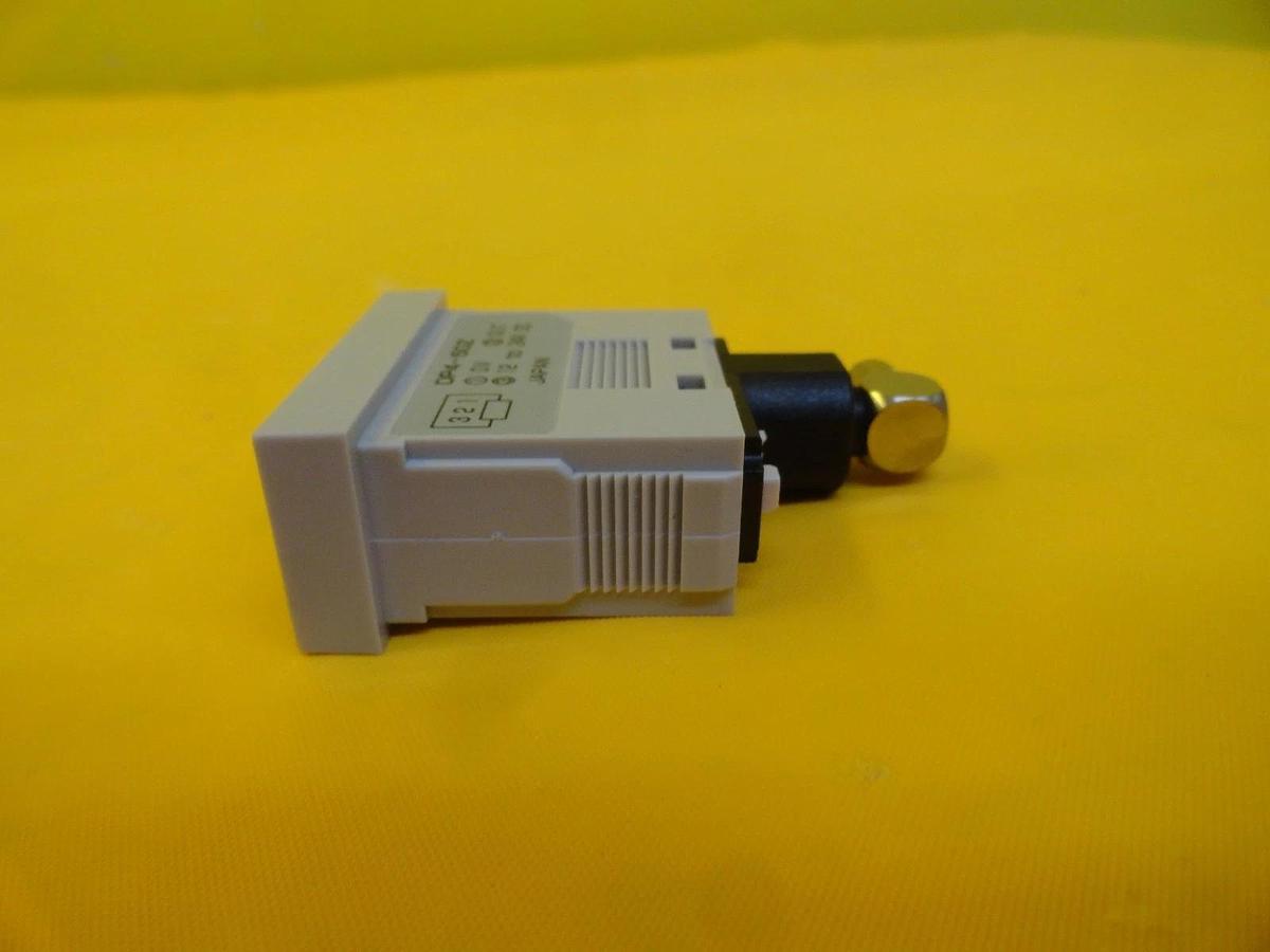 Used Sunx DP4-50Z Compact Digital Display Pressure Sensor DP4 Series Lot of 5 Used