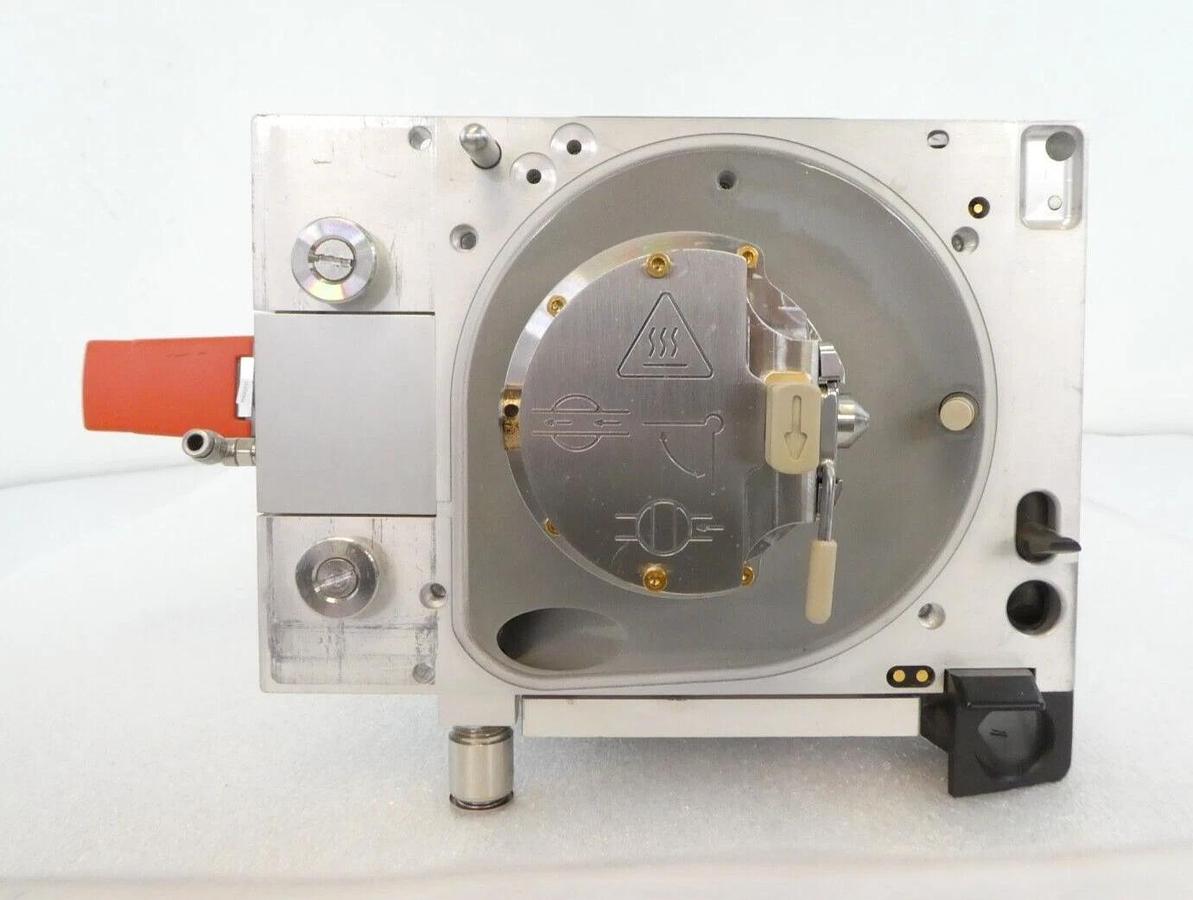 Used Waters 289005632 Xevo Q2 QTof Collision Column Quadrupole Time-of-Flight Surplus