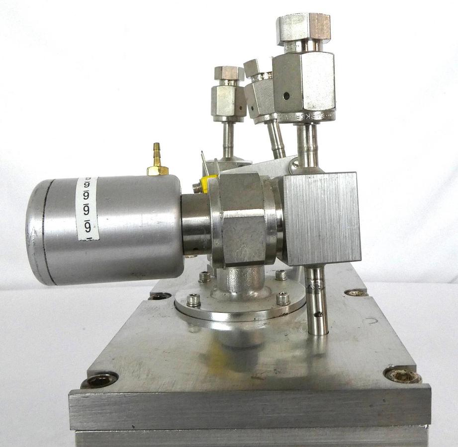 Used ATMI Packing CUST-UNIQUE-2D-PHOS Ampule Bubbler CVD P5000 Lot of 4 Working