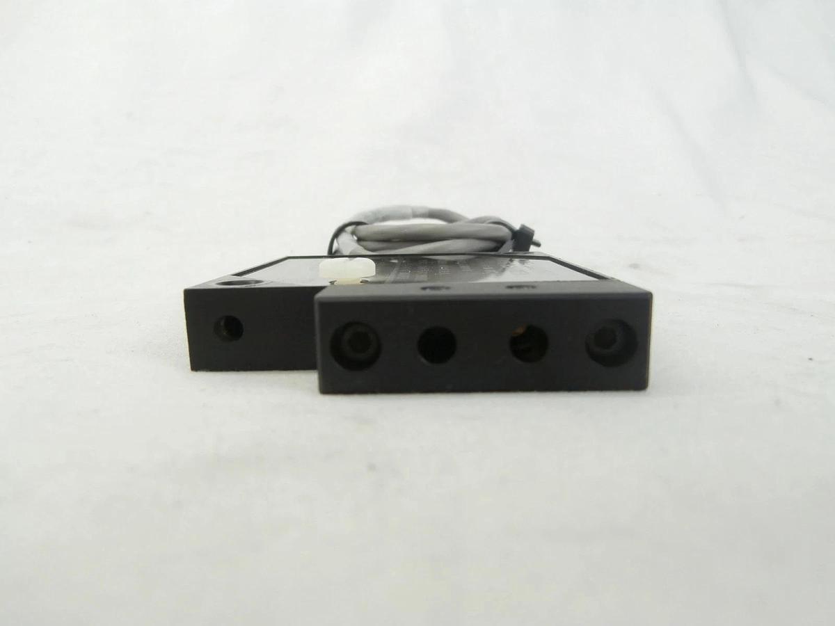 Used Banner SM51RB6 LED Scanner L/H Receiver KLA Instruments 750-657650-01 2132 Used
