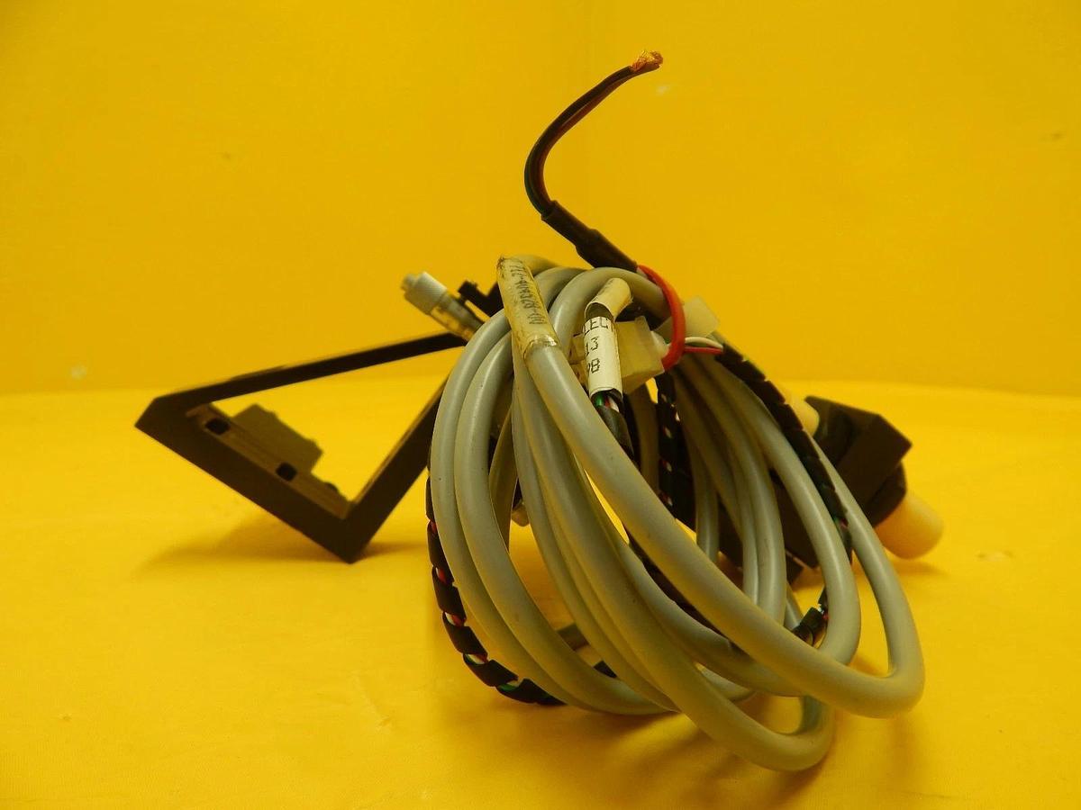 Used KLA-Tencor Proximity Sensor Assembly 730-404397-00 Turck BC5-S18AP4X 5107 Used