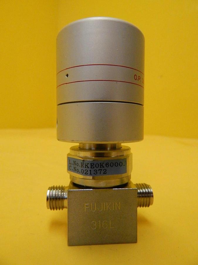 Used Fujikin RKE0K6000 Pneumatic Valve 021372 Normally Closed Reseller Lot of 5 Used