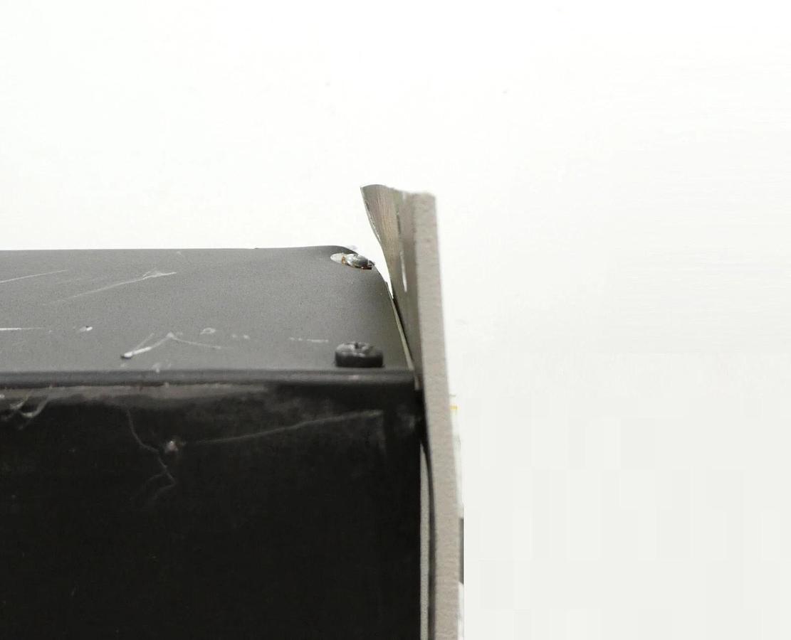 Used E'WAVE AE Advanced Energy 0190-15526 RF Generator 3152603-014 Damaged Untested