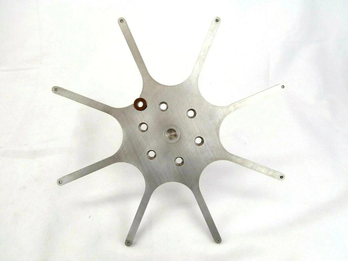 Used Lam Research 715-704170-001 Wafer Chuck Lift 715-704169-001 FPD Continuum Spare