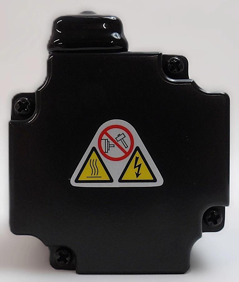 Yaskawa Electric SGMJV-04ADA21 AC Servo Motor New Surplus
