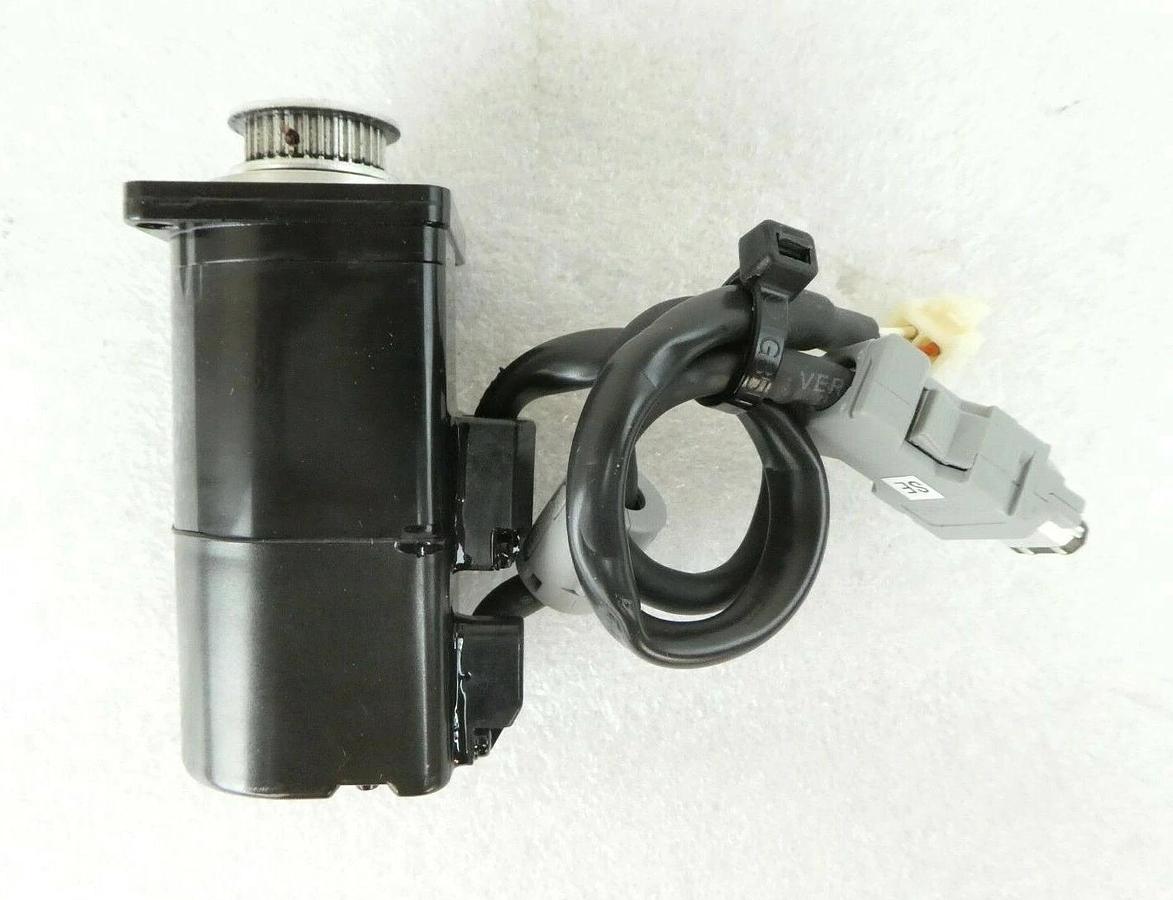 Used Yaskawa Electric SGMAH-A5A1A-YB11 Servo Motor Lot of 2 Nikon NSR FX-601F Working