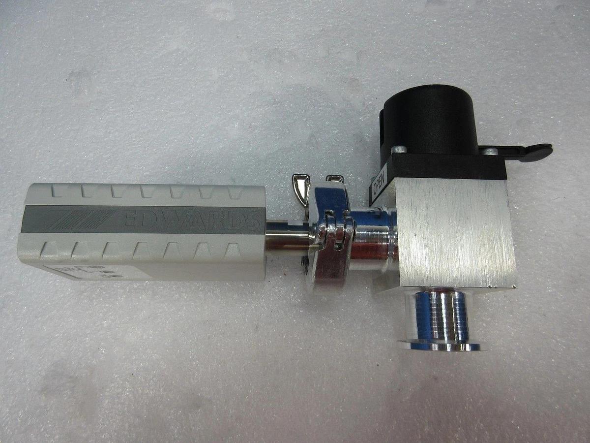 Used Edwards C31315000 Isolation Valve with D02384000 Pirani Gauge Used Working