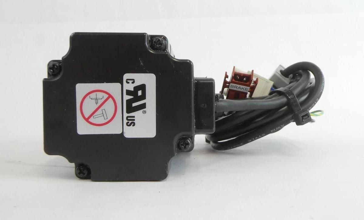 Used Yaskawa SGMPH-01AAE-YA11 SGMPH-01AAE-YA13 Servo Motor Lot of 10 Working