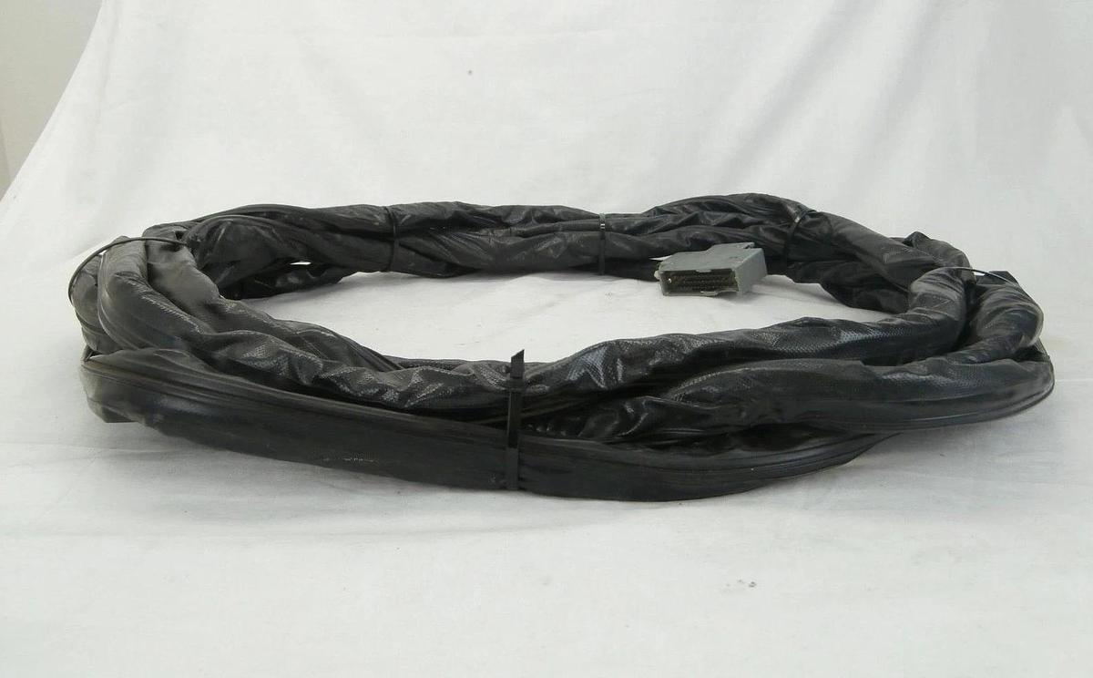 Used Seiko Seiki RK21092-01-1 TMP Turbomolecular Pump Cable 26 Foot 8M Turbo Working