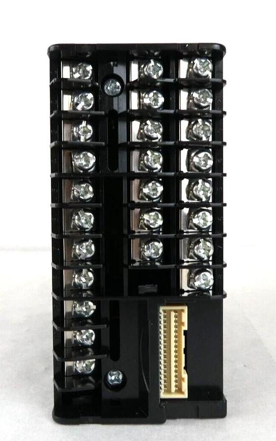 Used Azbil K1G-C04 Measurement Sensor Controller Reseller Lot of 8 Working Surplus