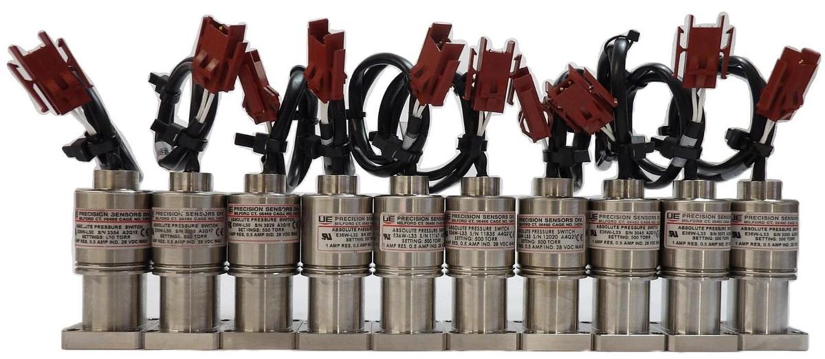 Used UE Precision Sensors E36W-L33 E36W-L50 Pressure Switch Lot of 10 Working