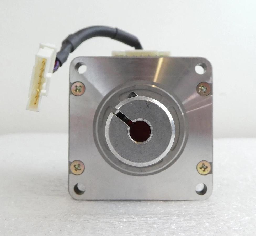 Used Sanyo Denki 103H7851-70E1 5-Phase Stepping Motor StepSyn Reseller Lot of 6