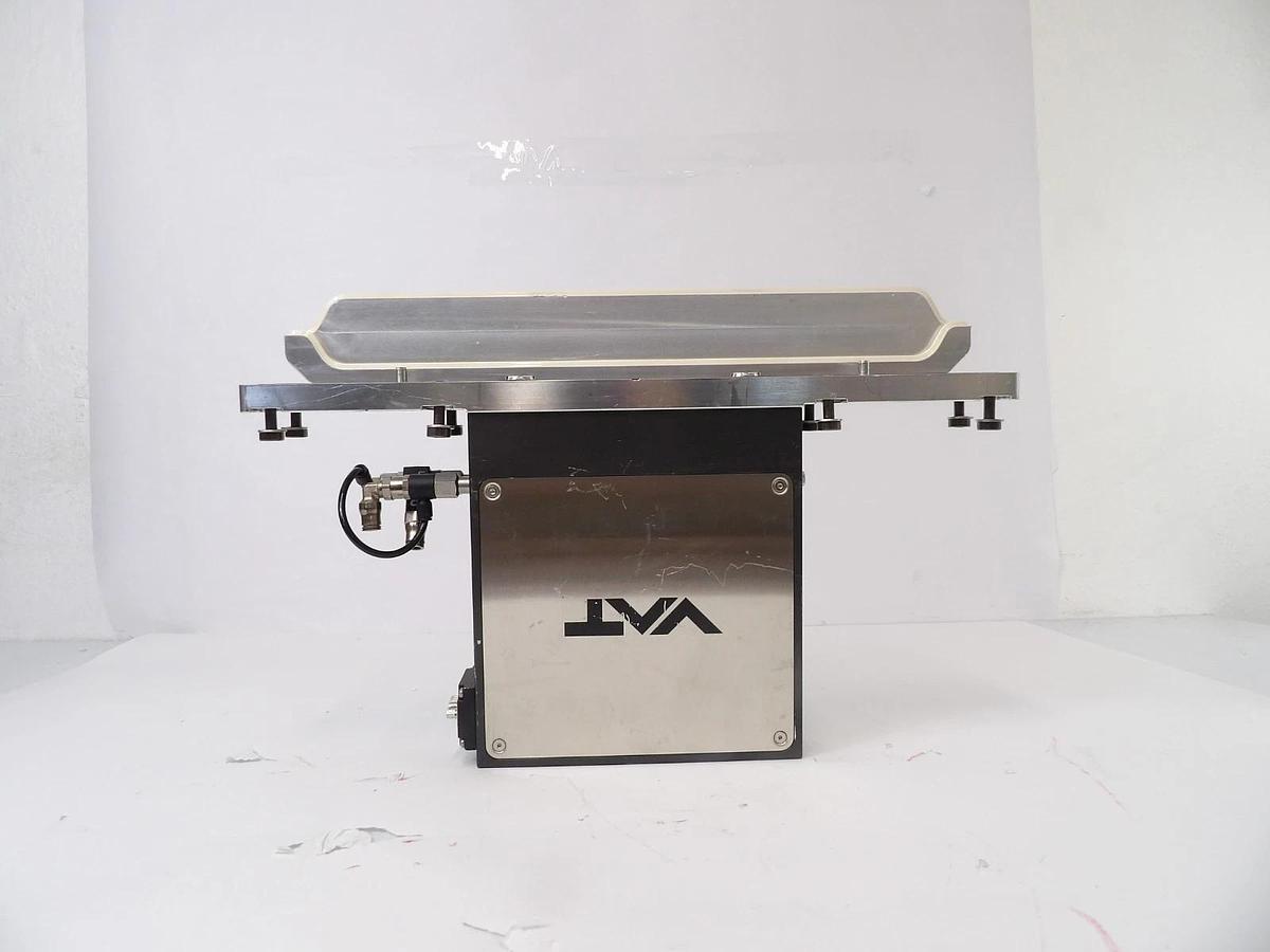 Used VAT 0210X-BA24-BLN4 High Vacuum Pneumatic Slit Valve Working