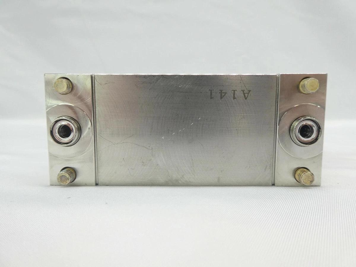 Used Aera TC FC-D985Y-BF Mass Flow Controller MFC FC-D985 1000 SCCM N2 Working Spare