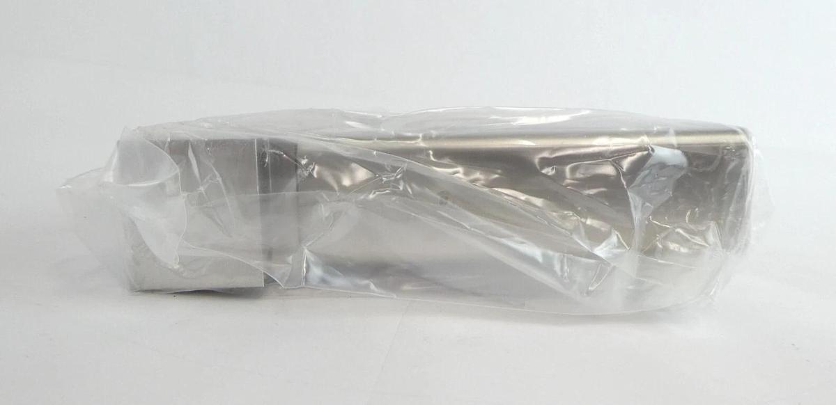Brooks Instrument GFPROTO-543514 Mass Flow Controller MFC GF120XSD New Surplus