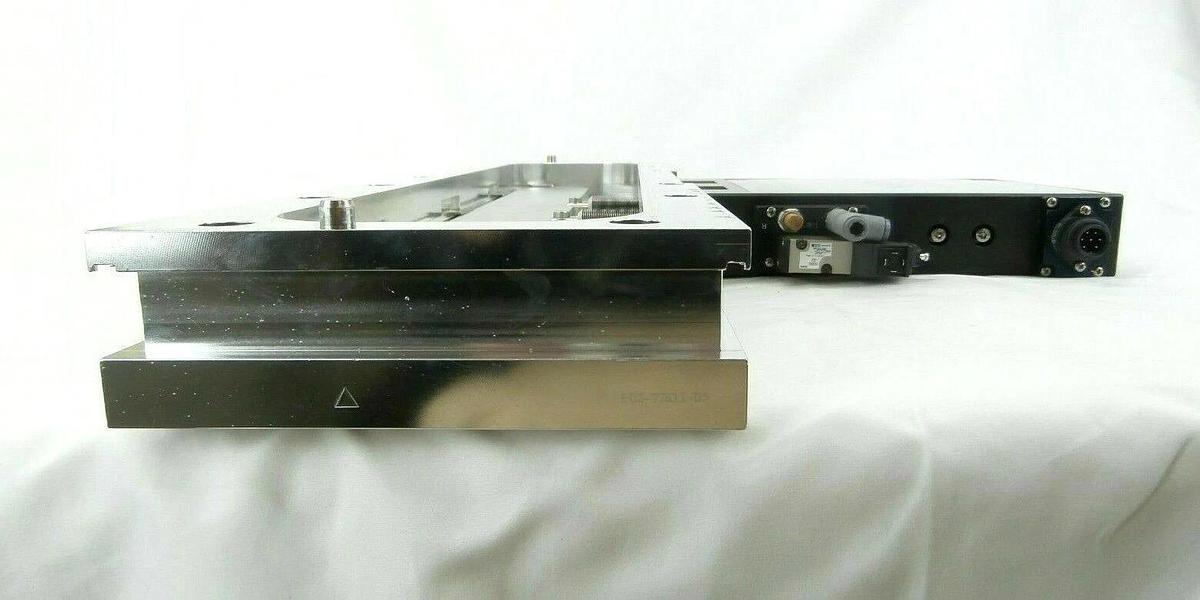 Used VAT 0200X-CA44 Pneumatic Slit Valve Unmarked Plasma-Therm Clusterlock Spare