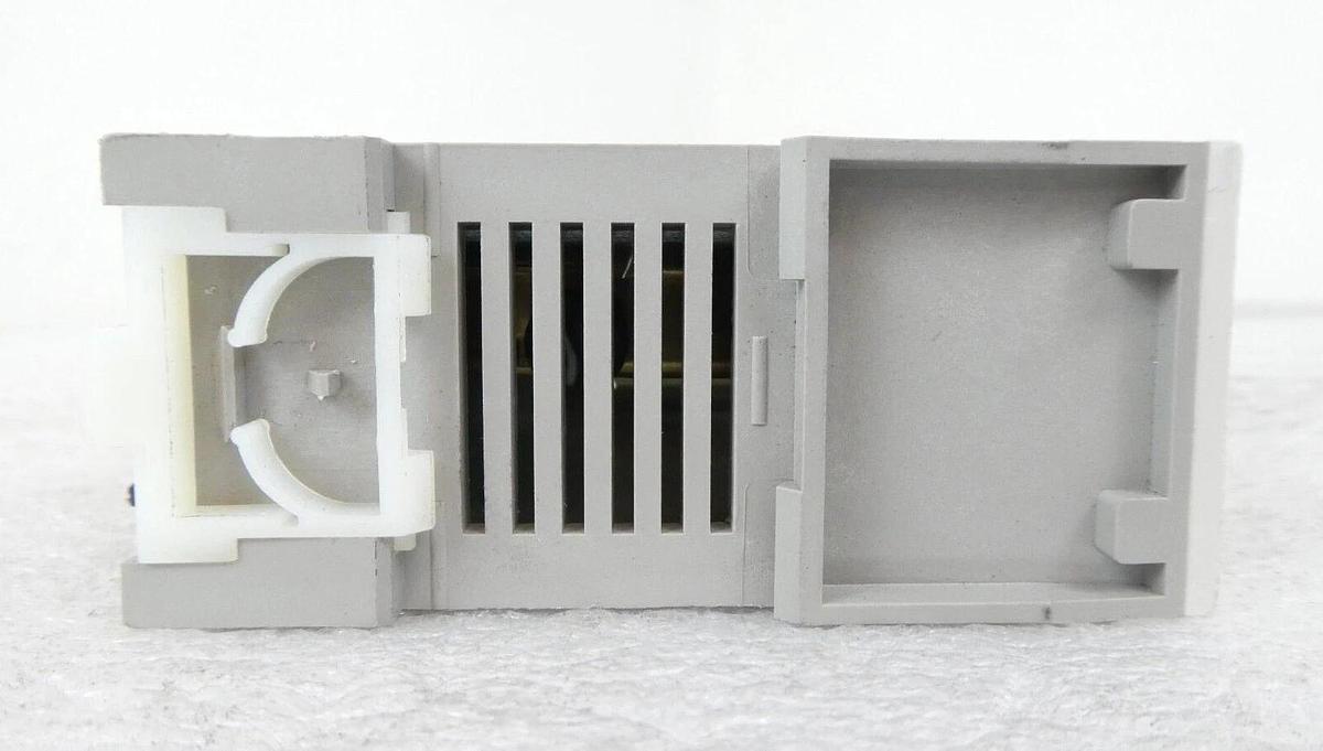Used SMC LFU20-0250-DUS01560 Flow Sensor AMAT Applied Materials 0190-47021 Working
