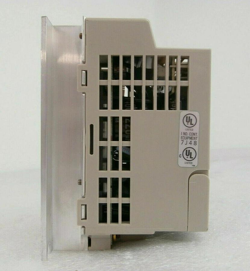 Used Yaskawa CIMR-XCAV20P2 Digital Inverter VS mini JVOP-120 200V 3 Phase 0.2kW Spare