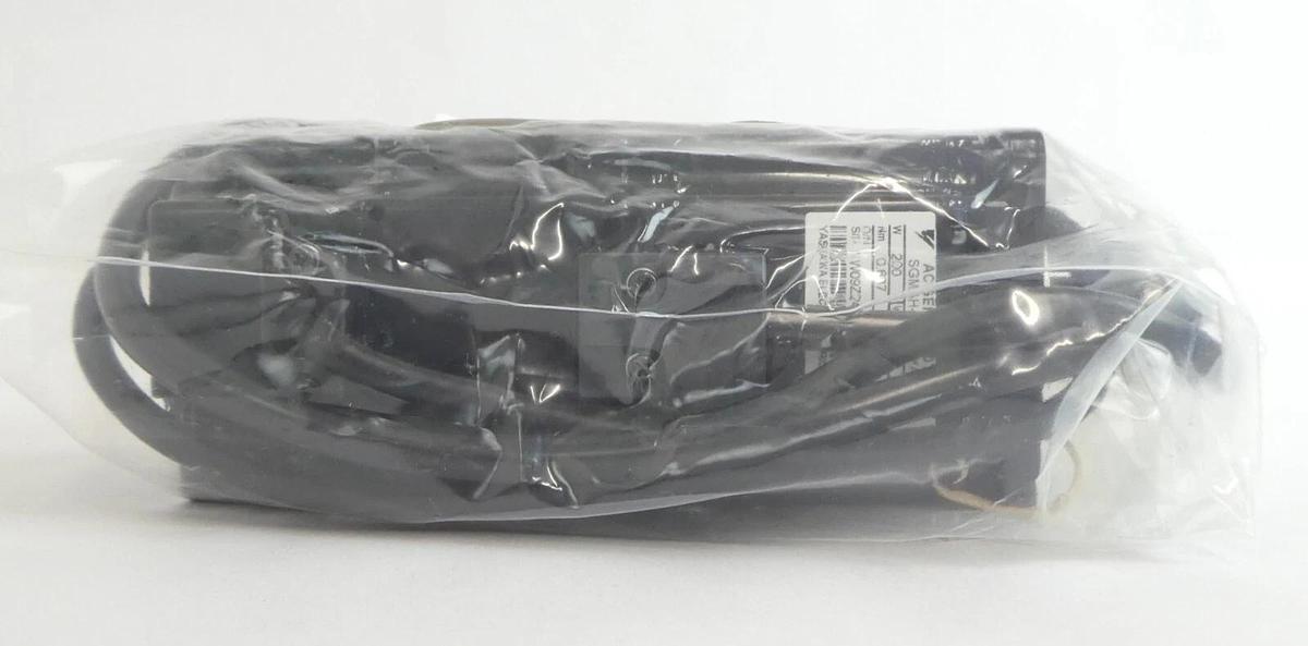 Yaskawa SGMAH-02A1F-YA12 AC Servo Motor AMAT Applied Materials 0190-32014 New