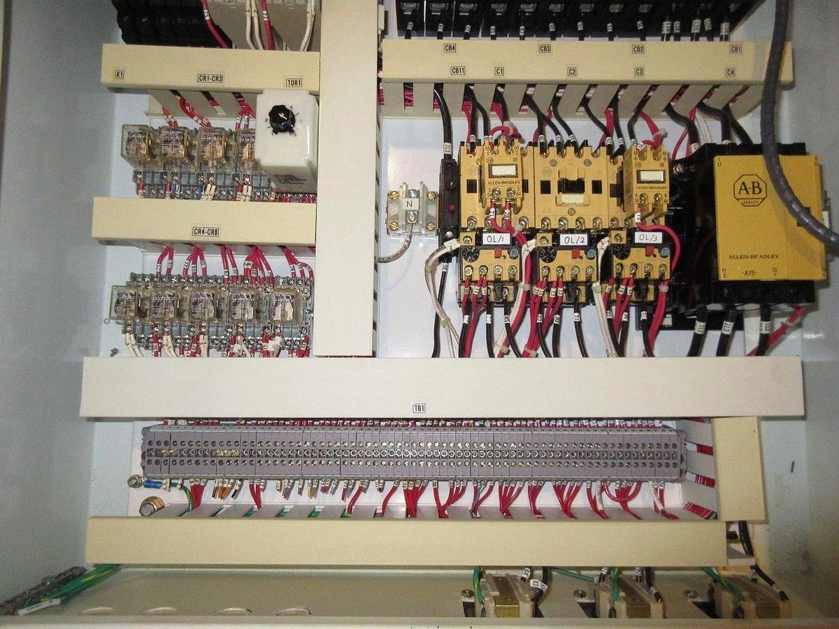Used Edwards QDP80/QMB1200 Control Box Novellus Concept II Altus Used Working