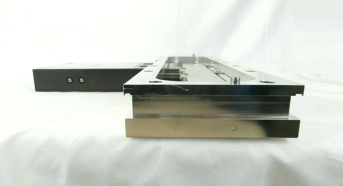 Used VAT 0200X-CA44 Pneumatic Slit Valve Unmarked Plasma-Therm Clusterlock Spare