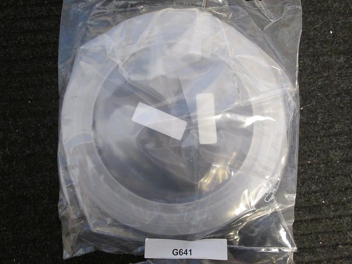 Used AMAT Applied Materials Q02E-007-0C / Q02E001-01-04 Shadow Ring Quartz