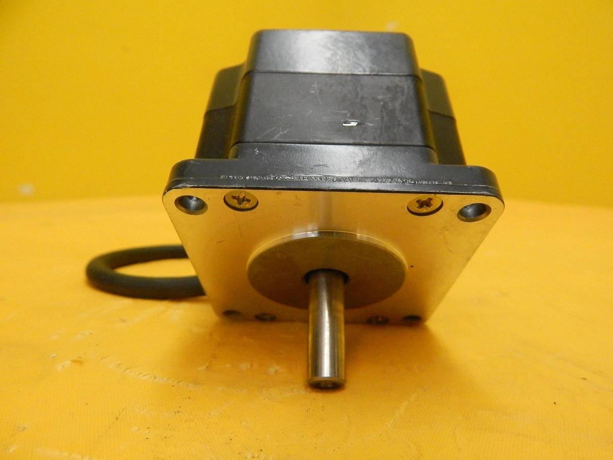 Used Oriental Motor PK564AW-A44 5-Phase Stepping Motor VEXTA Used Working