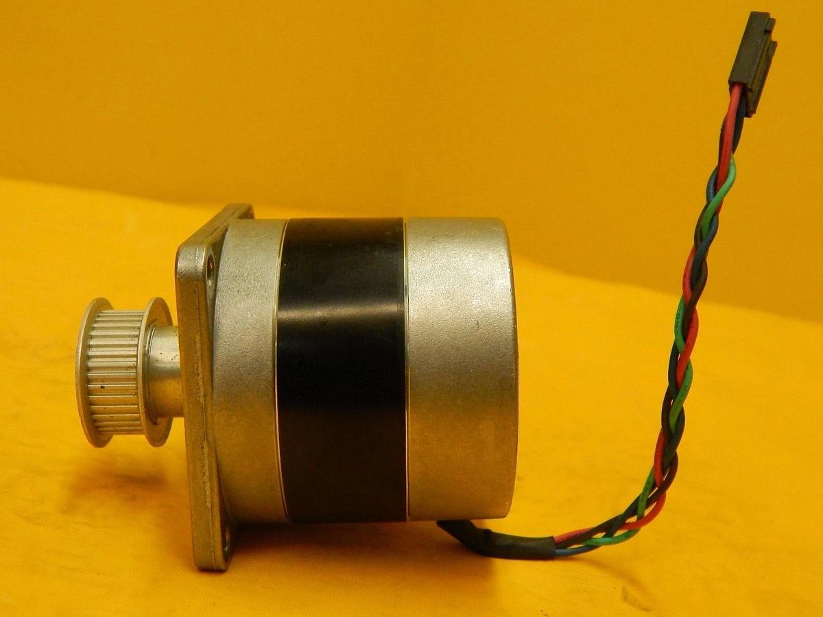 Used Oriental Motor PH266L-31 2-Phase Stepping Motor VEXTA Used Working